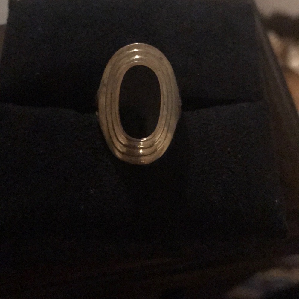 Sterling Silver and Onyx Ring Sz 6 (approx)